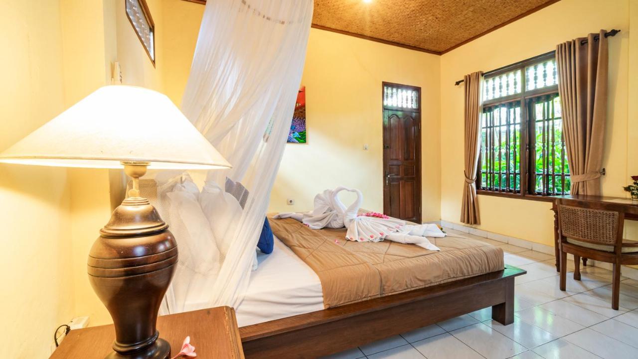 Cafe Wayan Cottages Сенггиги Экстерьер фото