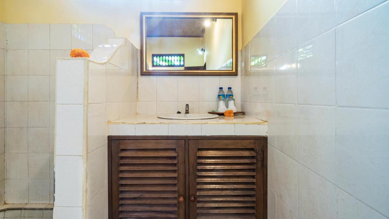 Cafe Wayan Cottages Сенггиги Экстерьер фото